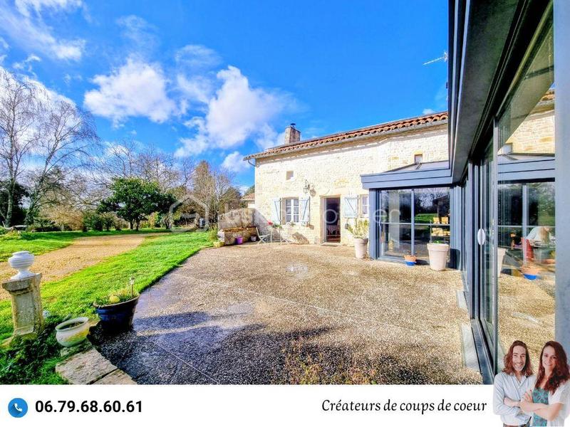 Maison en pierre - 234 m² - 7 pièces