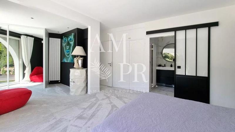 Villa - 500 m² - 8 pièces