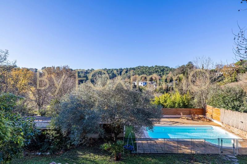 Villa - 220 m² - 7 pièces