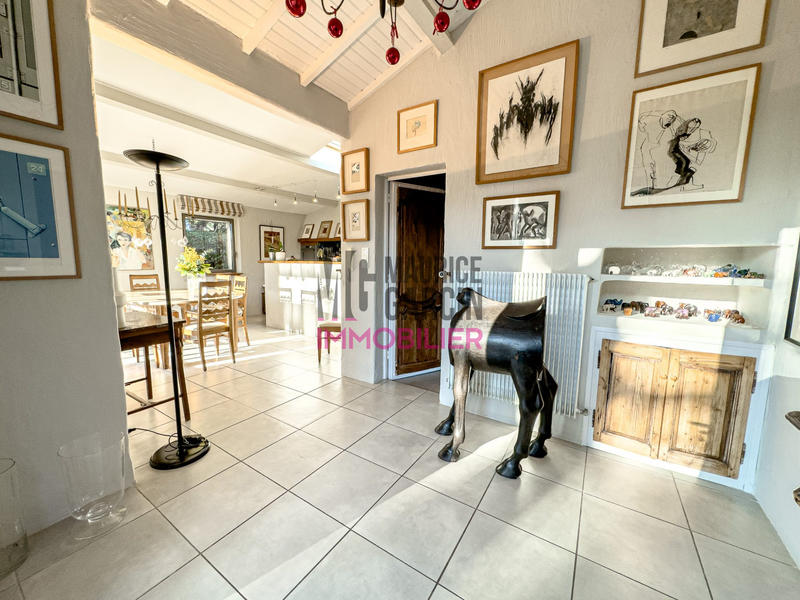 Maison - 186 m² - 5 pièces