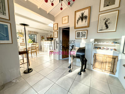 Maison - 186 m² - 5 pièces