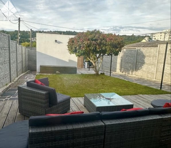 Maison - 77 m² - 4 pièces