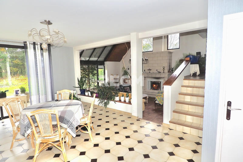 Maison - 280 m² - 7 pièces