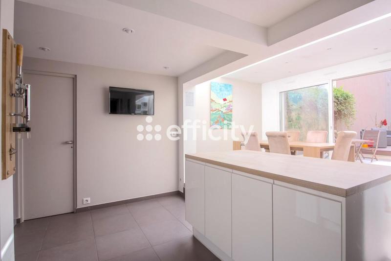 Pavillon - 168 m² - 6 pièces