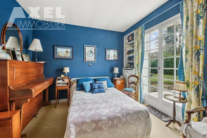 Maison - 225 m² - 6 pièces