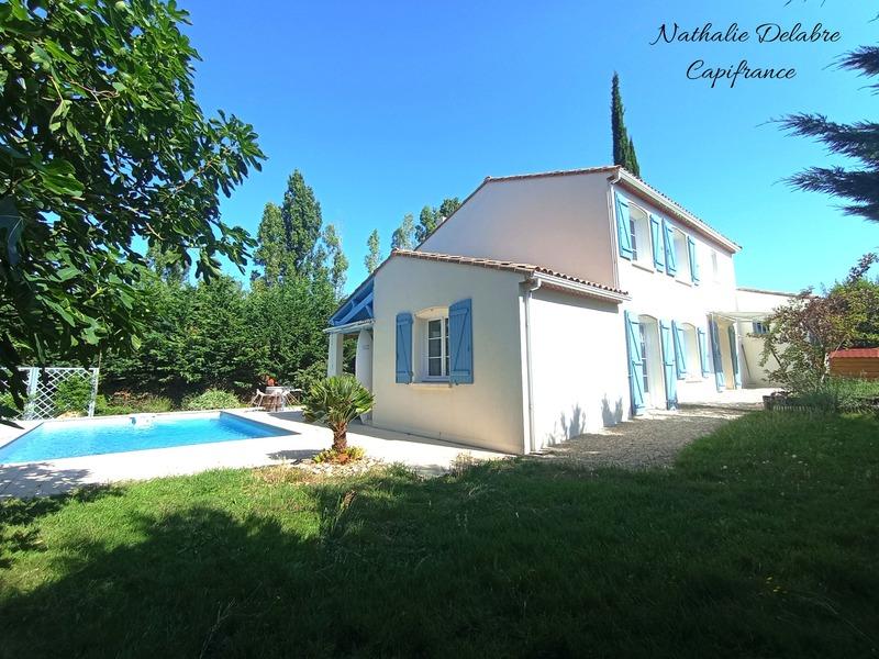 Maison - 166 m² - 8 pièces