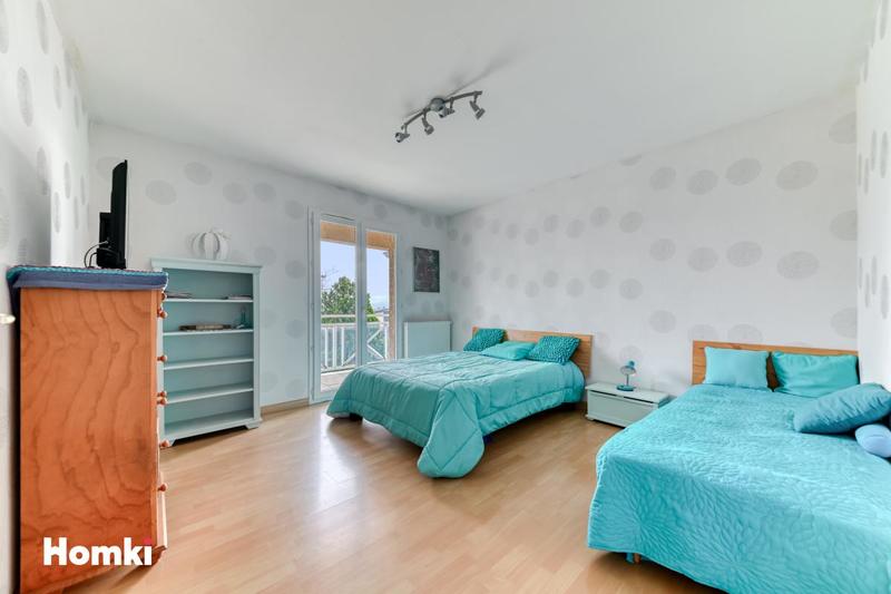 Maison - 140 m² - 6 pièces