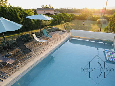 Maison - 166 m² - 4 pièces