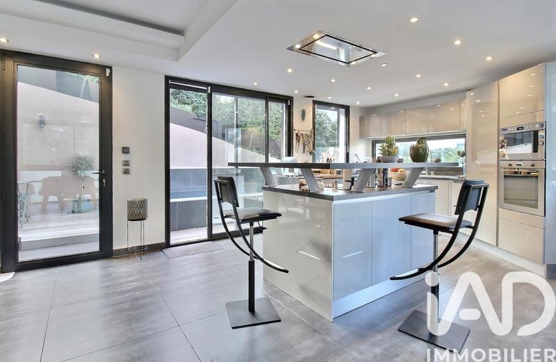 Maison - 150 m² - 5 pièces