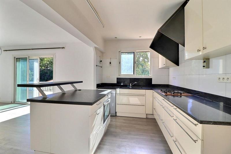 Appartement - 91 m² - 4 pièces