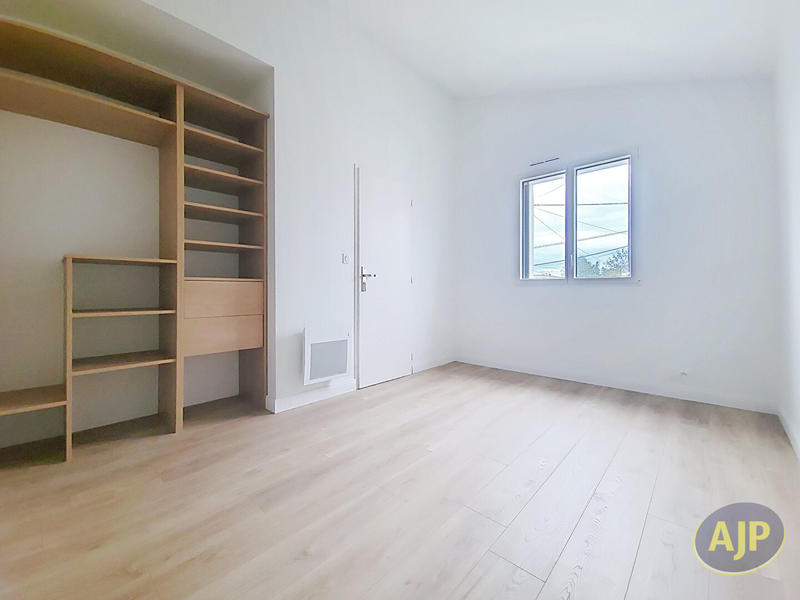 Maison - 147 m² - 8 pièces