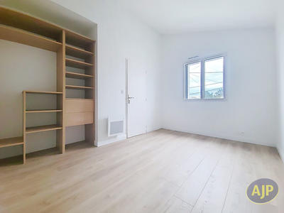 Maison - 147 m² - 8 pièces