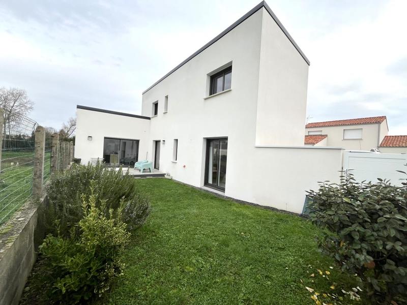 Maison - 108 m² - 5 pièces
