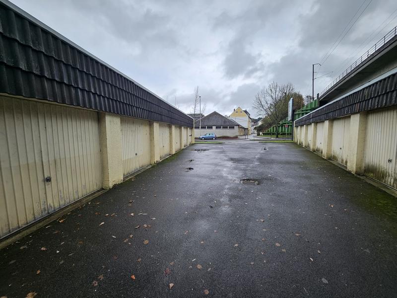 Parking / Garage - 105 m²