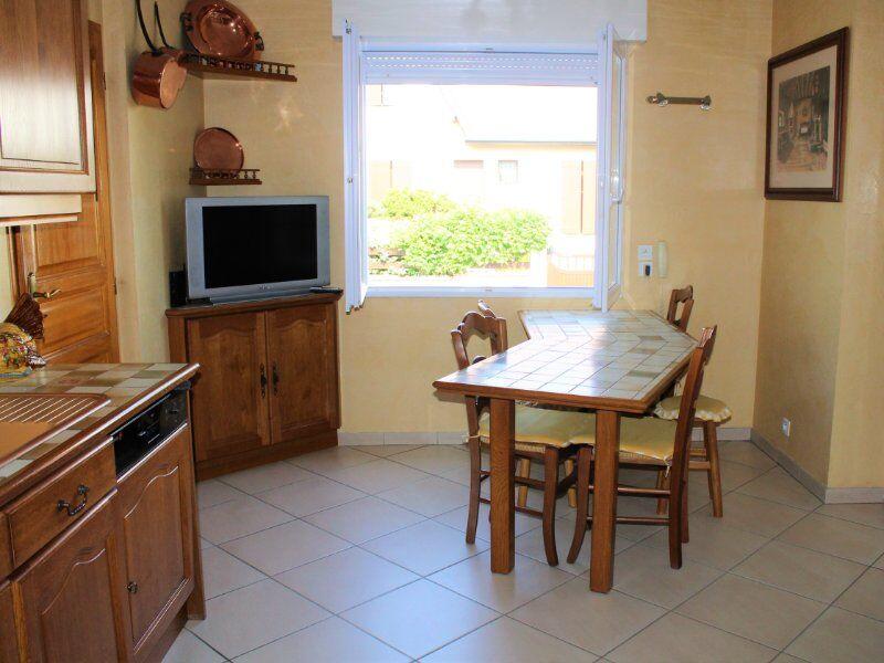 Maison - 230 m² - 6 pièces