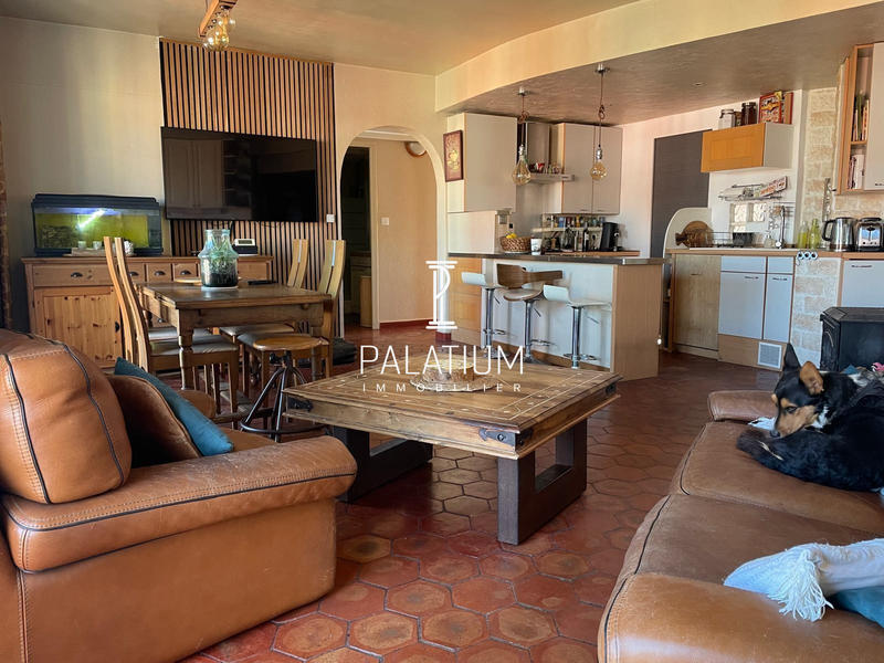 Appartement - 81 m² - 5 pièces