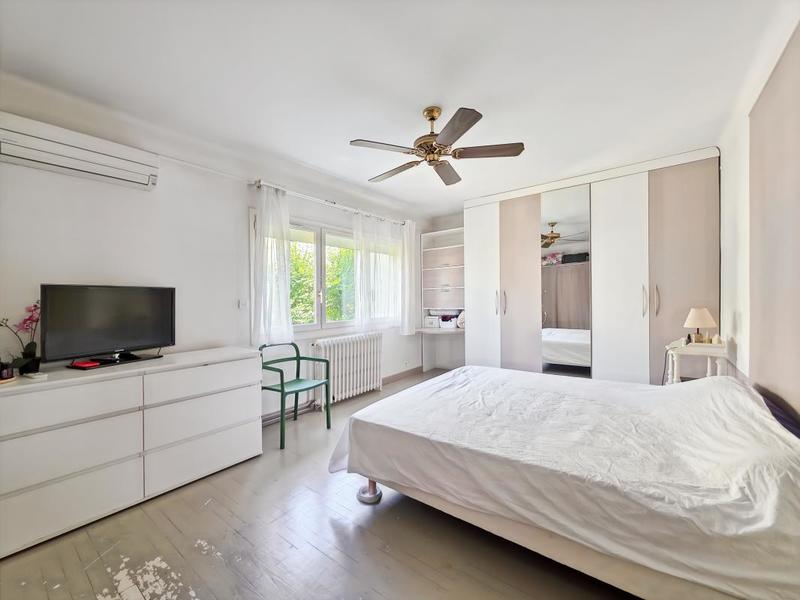 Maison - 185 m² - 7 pièces