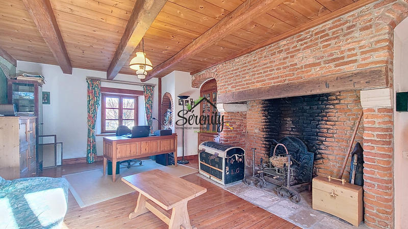 Maison - 359 m² - 11 pièces