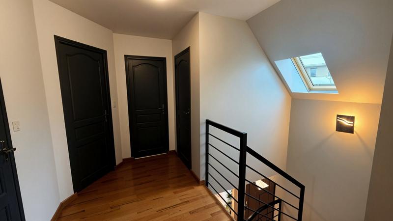 Maison - 137 m² - 7 pièces