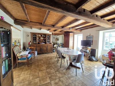 Maison de campagne - 100 m² - 1 pièce