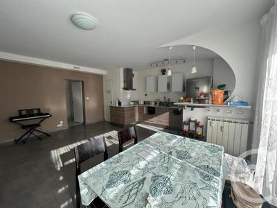 Appartement - 95 m² - 4 pièces