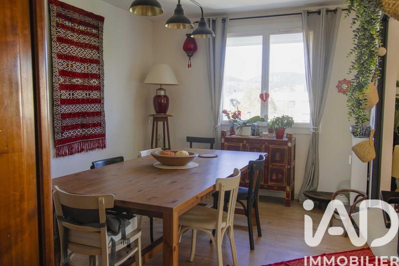 Appartement - 80 m² - 4 pièces