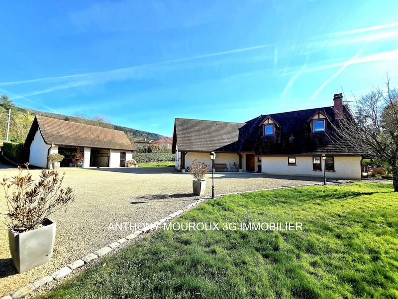 Maison - 248 m² - 7 pièces