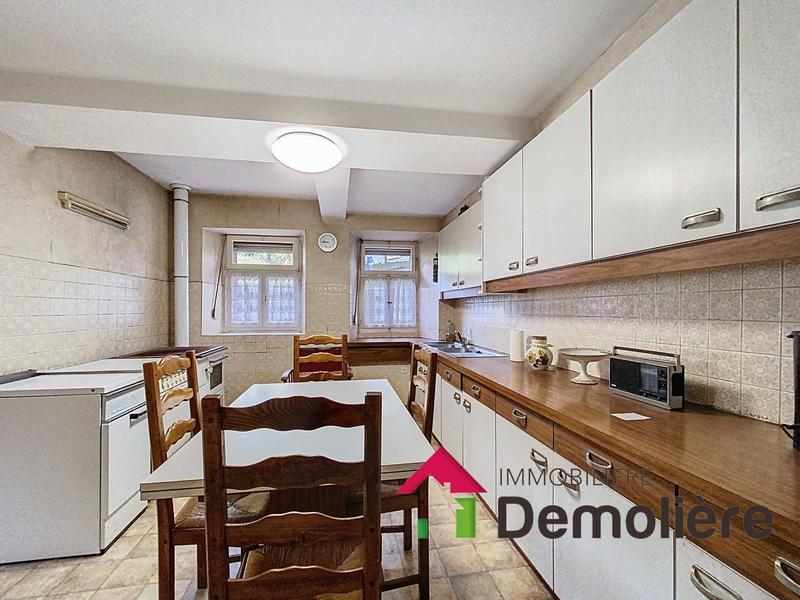 Maison - 212 m² - 7 pièces