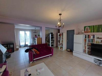 Maison traditionnelle - 140 m² - 6 pièces