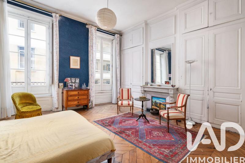 Appartement - 192 m² - 6 pièces