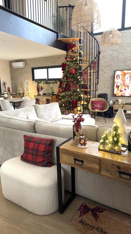 Maison - 220 m² - 9 pièces