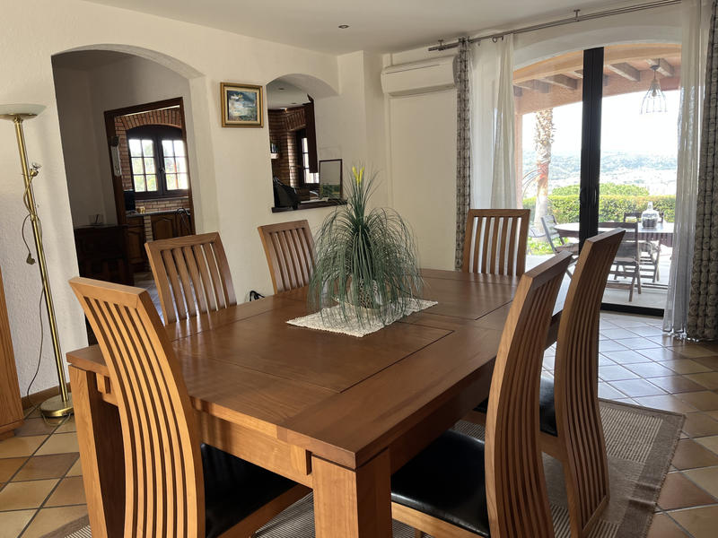 Maison - 178 m² - 6 pièces