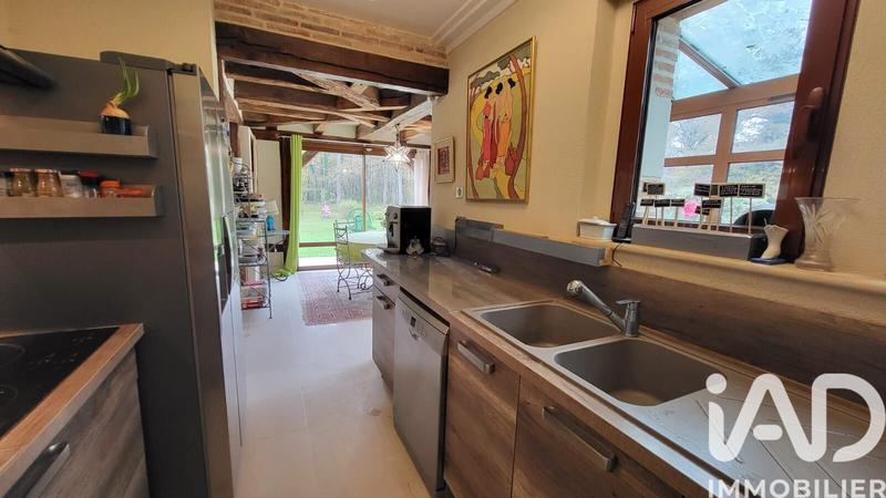 Maison - 235 m² - 10 pièces