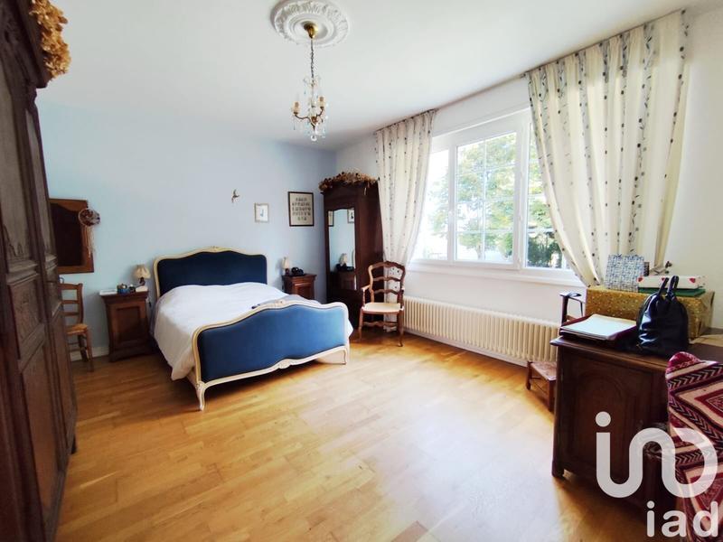 Maison - 303 m² - 9 pièces