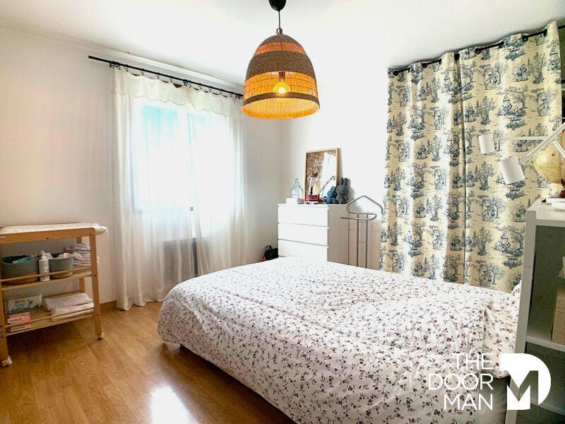 Maison - 220 m² - 8 pièces