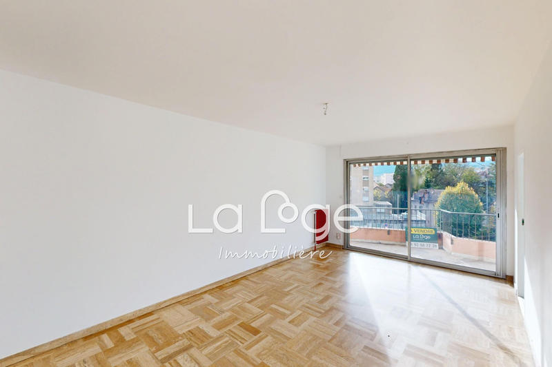 Appartement - 93 m² - 4 pièces