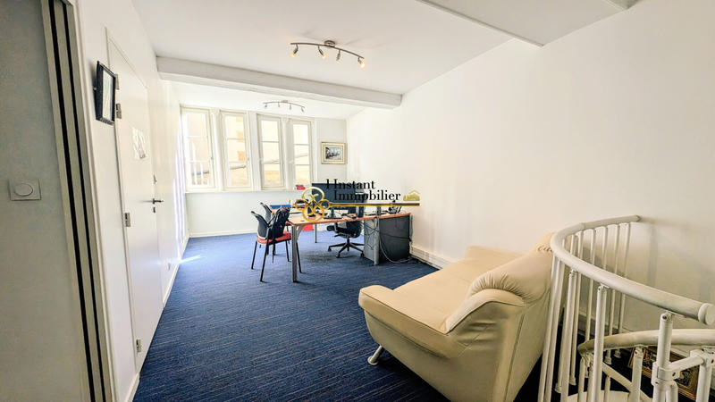 Immeuble - 133 m² - 7 pièces