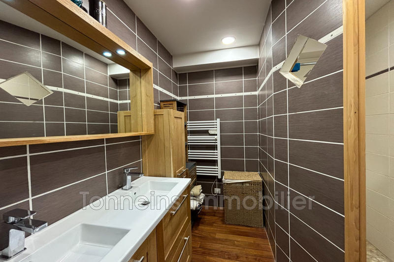 Maison - 270 m² - 8 pièces