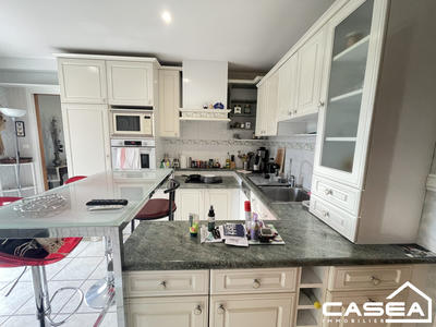 Maison - 180 m² - 5 pièces