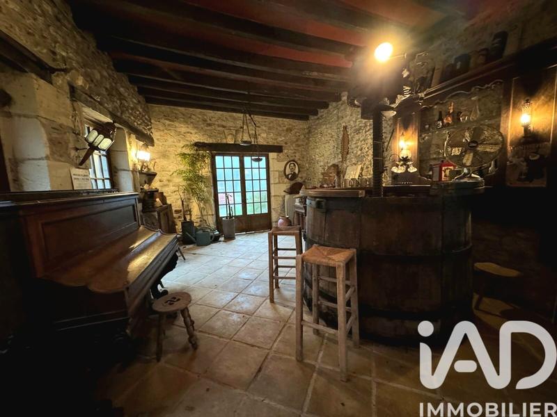 Maison - 262 m² - 7 pièces