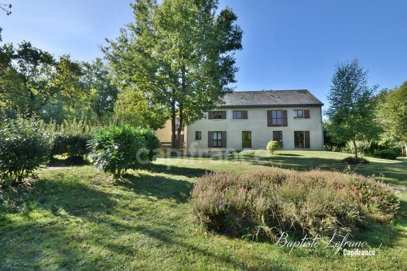 Propriété - 380 m² - 15 pièces