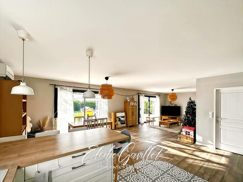 Maison - 111 m² - 5 pièces