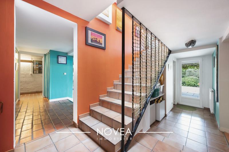 Maison ancienne - 205 m² - 8 pièces