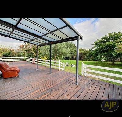 Maison - 182 m² - 7 pièces