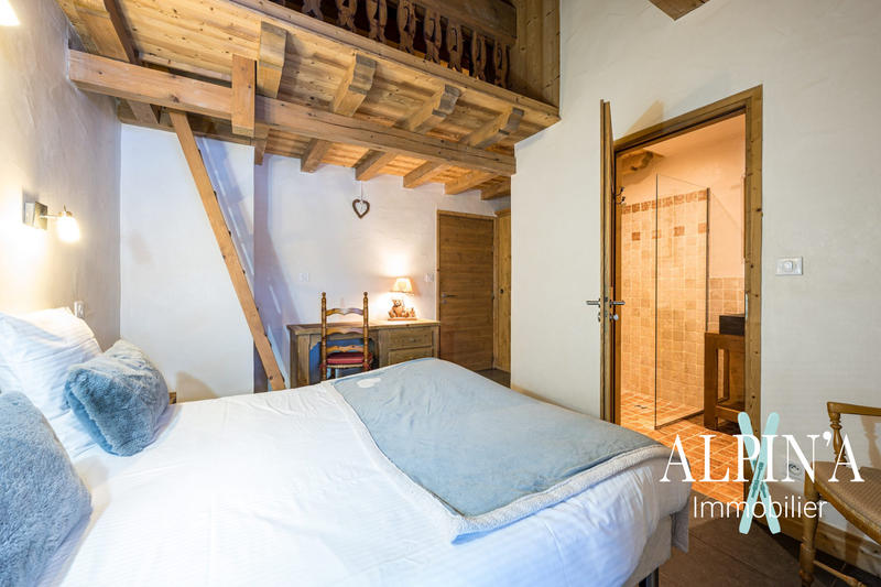 Châlet - 414 m² - 9 pièces