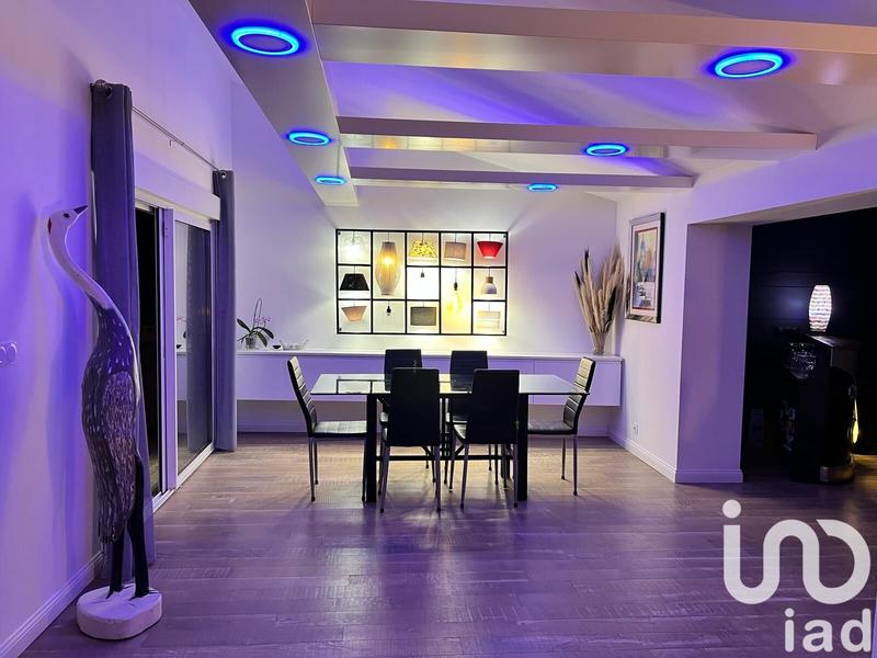 Maison - 236 m² - 9 pièces