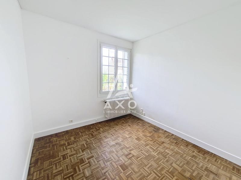 Maison - 216 m² - 8 pièces