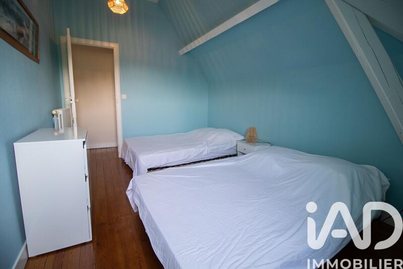 Maison - 254 m² - 9 pièces