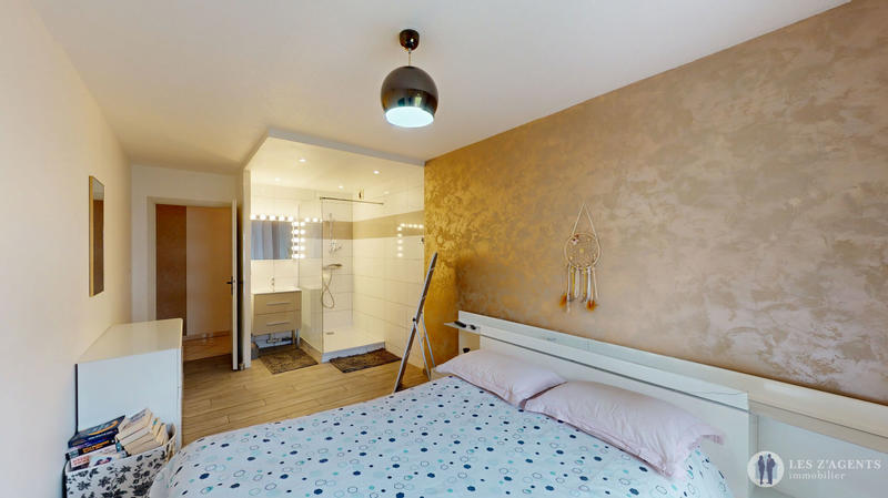 Appartement - 96 m² - 5 pièces