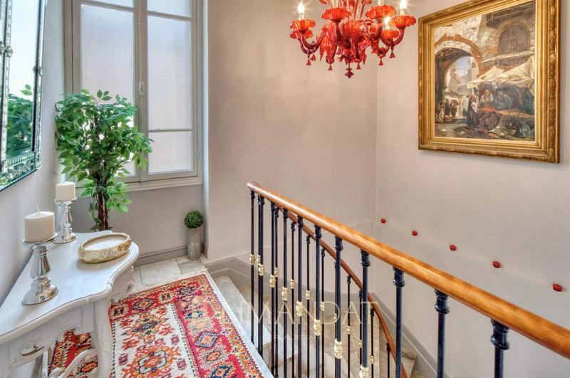 Villa - 180 m² - 6 pièces